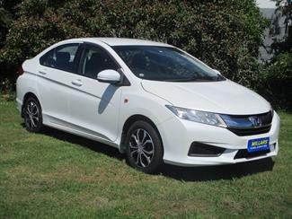 2017 Honda Grace - Thumbnail