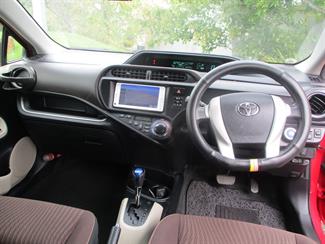 2013 Toyota Aqua - Thumbnail